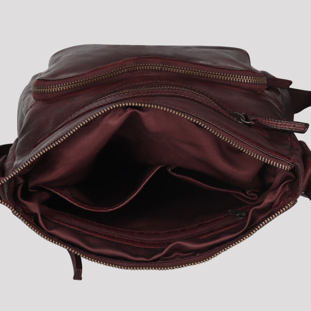 MET Front Organizer Crossbody Bag