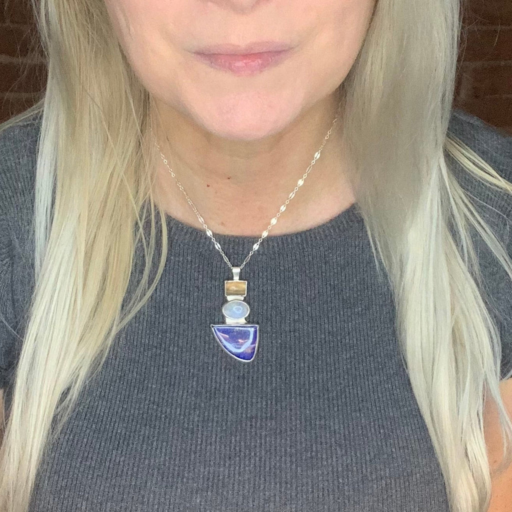 Celestial Harmony Necklace – Frost and Moonlight Collection