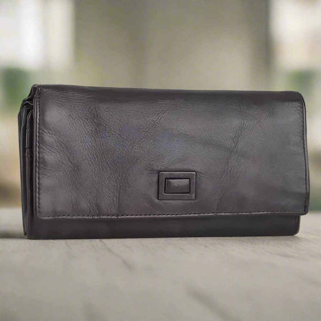MET Women's Square Tab Leather Wallet