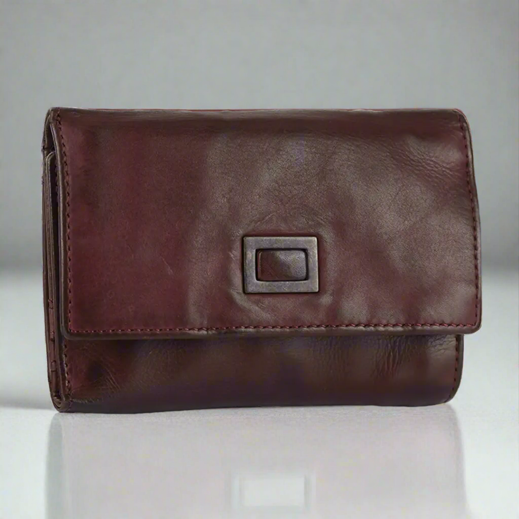 MET Women's Square Tab Leather Wallet