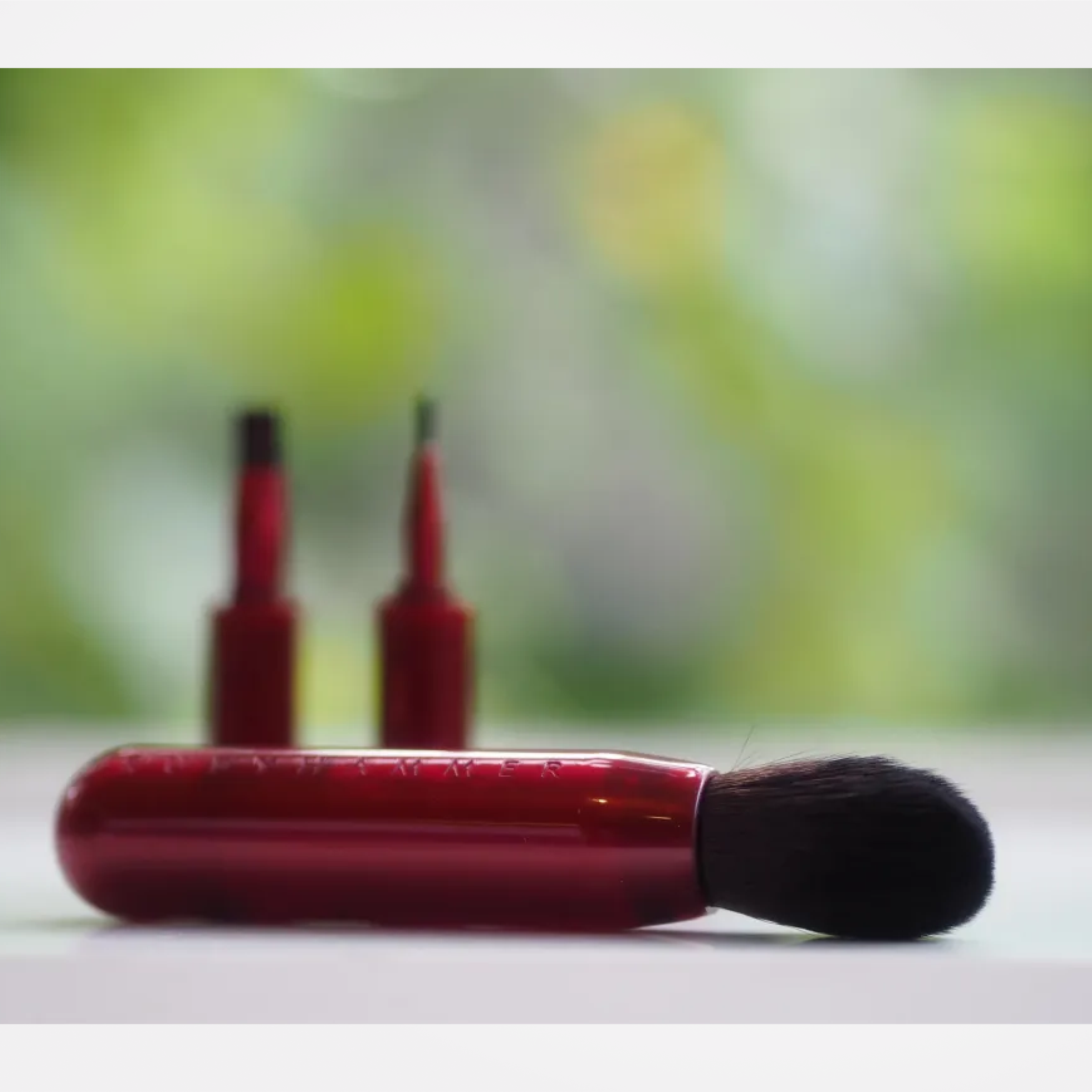 Ruby Hammer Face Brush