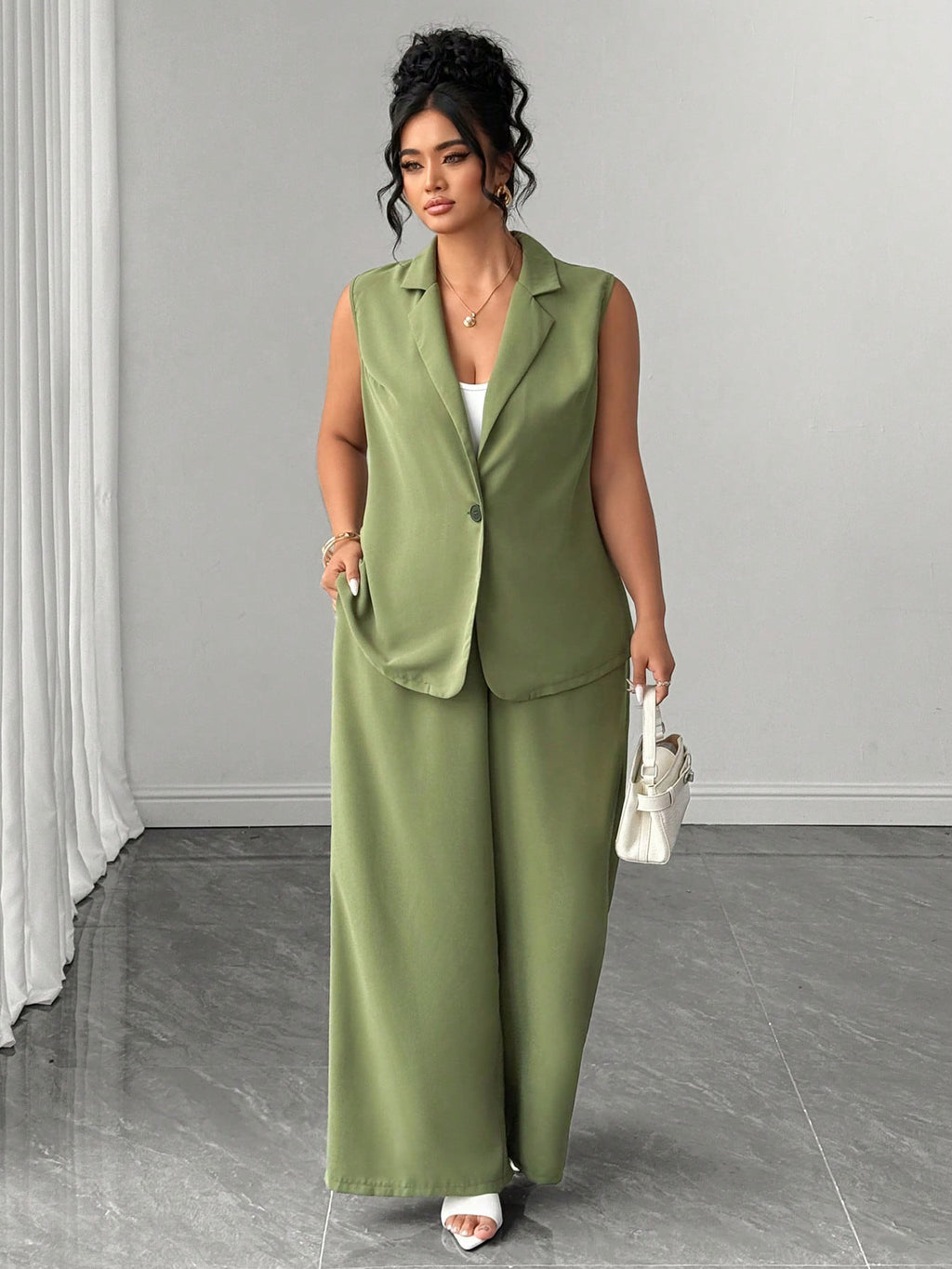 GlowEve CURVE Women's Plus Size Sleeveless Blazer Vest, Wide Leg Long Pants And Camisole Set, Gentle And Cool 3-Piece Outfit For Outing, Commuting, Dating, Gathering, Light Business, Casual Streetwear, Easy To Match