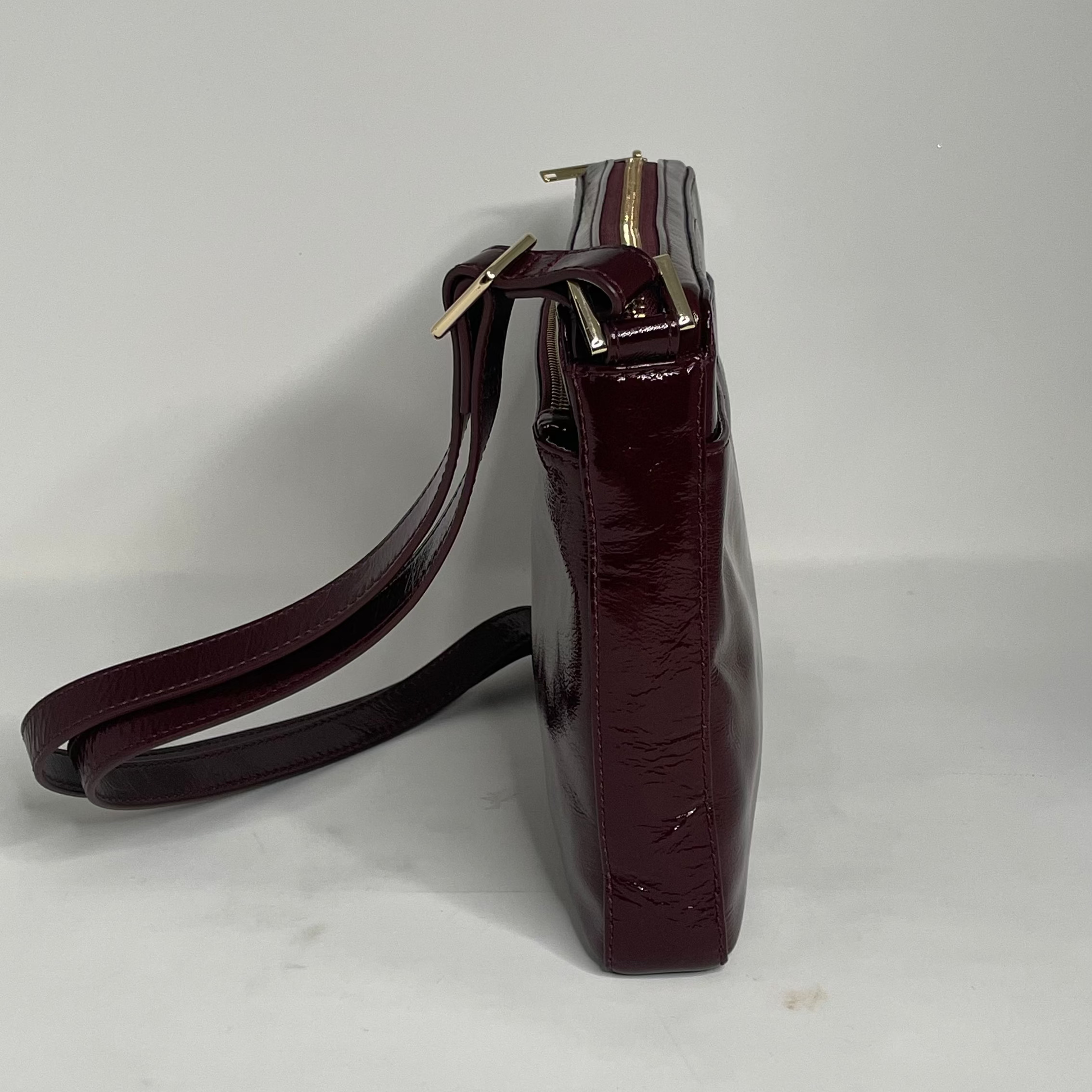 Sac à bandoulière rouge bordeaux foncé patin souple | Gisèle petit