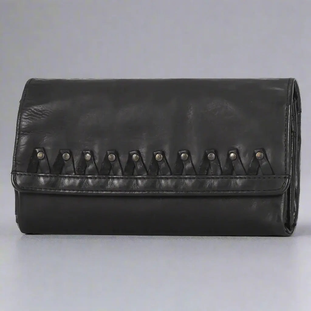 MET Women's Magnet Closure Trifold Leather Wallet