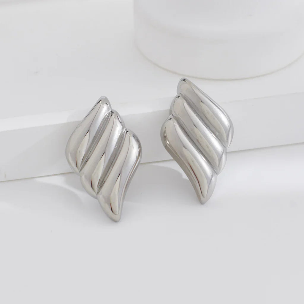 Winged Geometry Studs