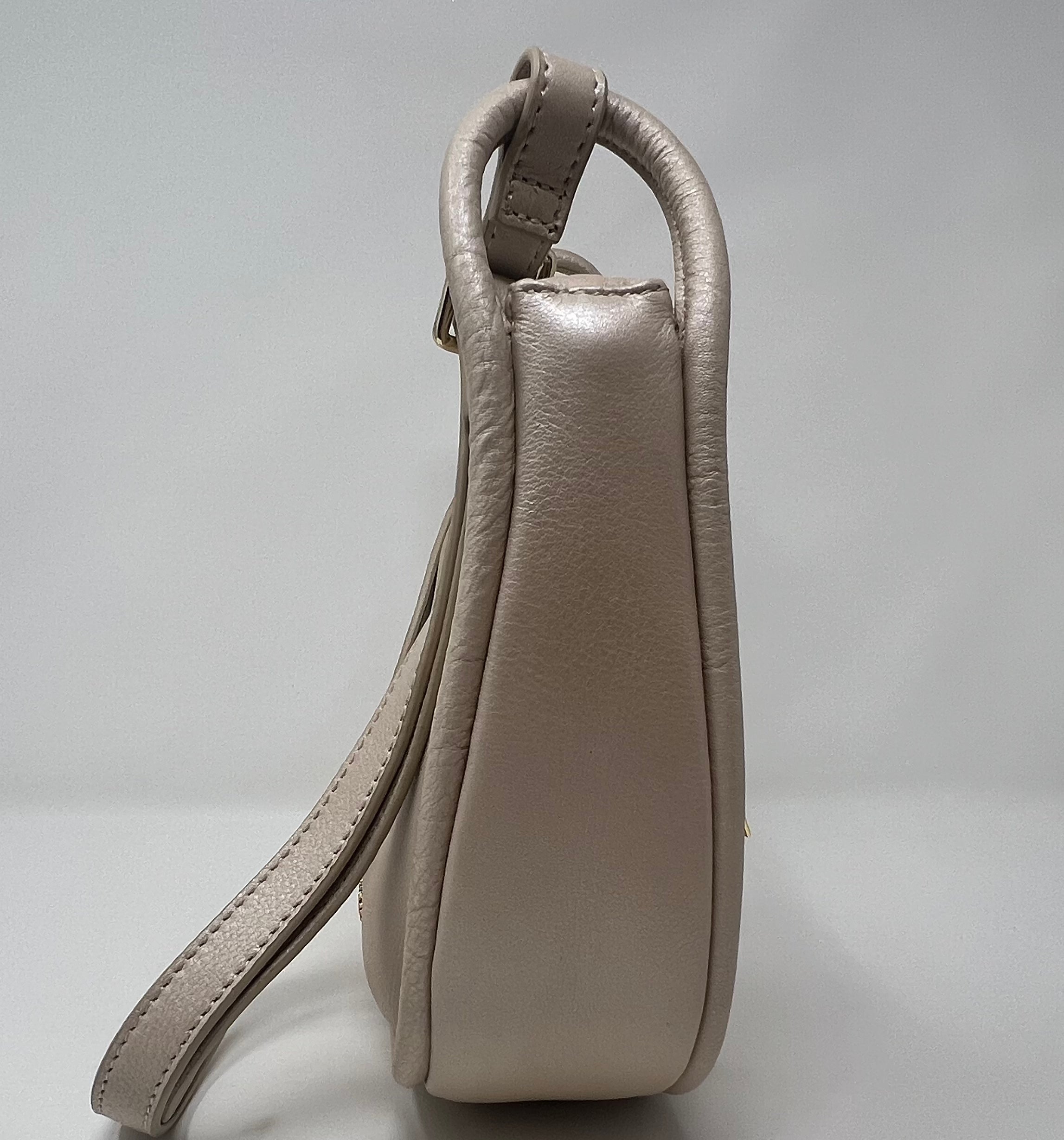 Petit Sac à Bandoulière en Cuir Champagne | Sabrina
