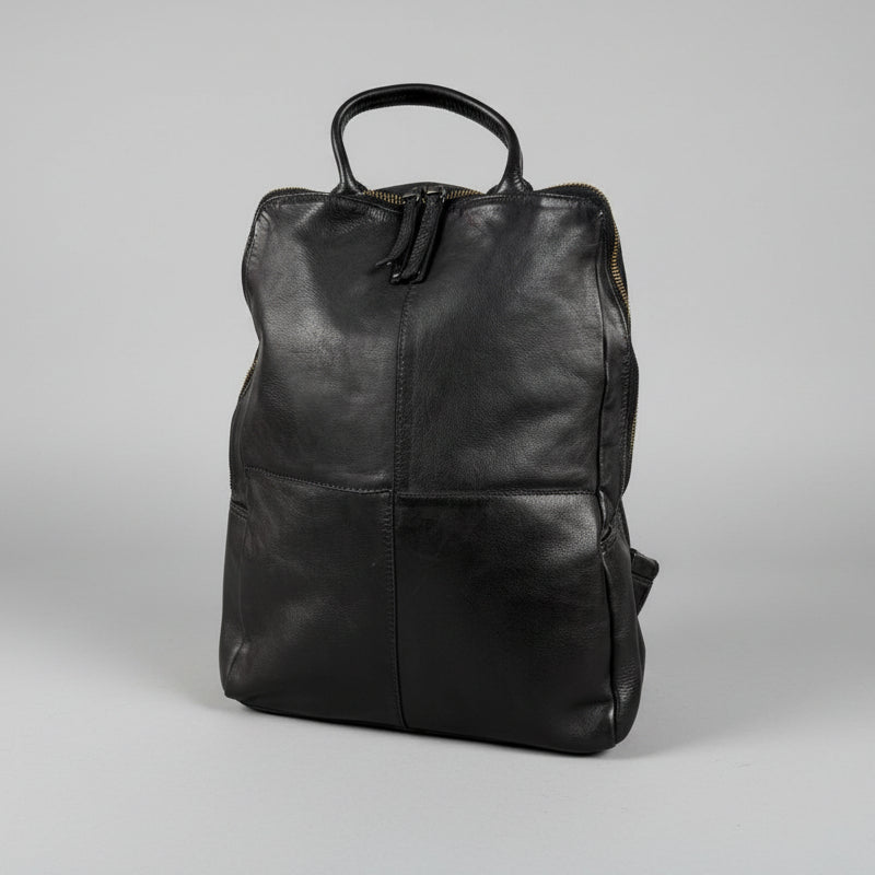 MET Classic Women's Leather Backpack