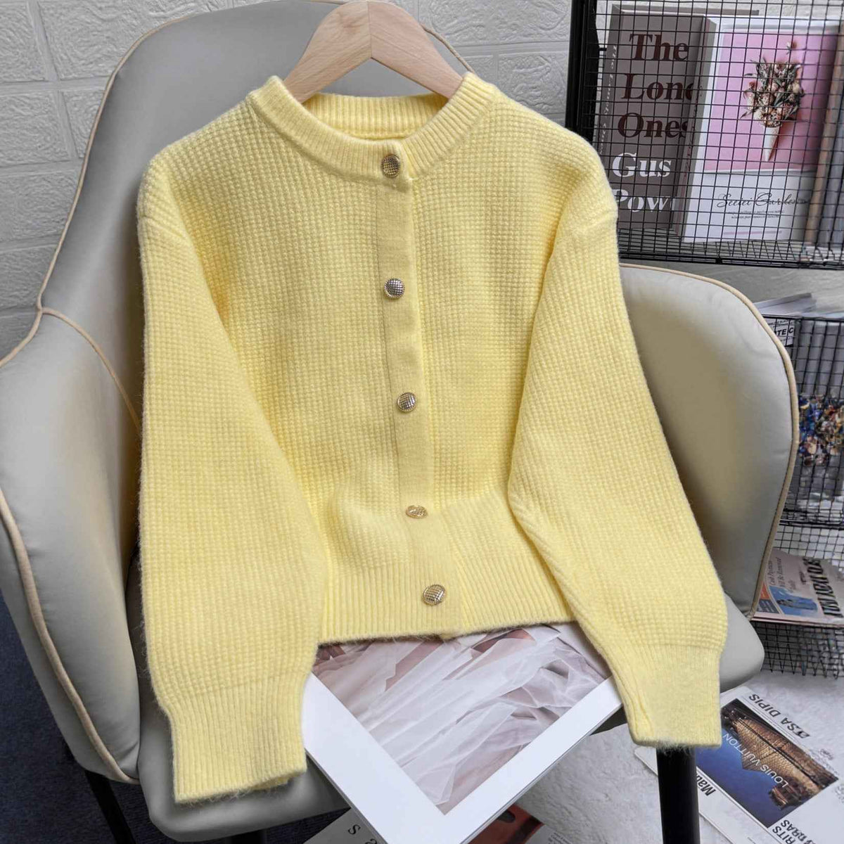 Women’s Slim-Fit Fashion Sweater – Stylish Short Casual Knit Top for Fall & Winter